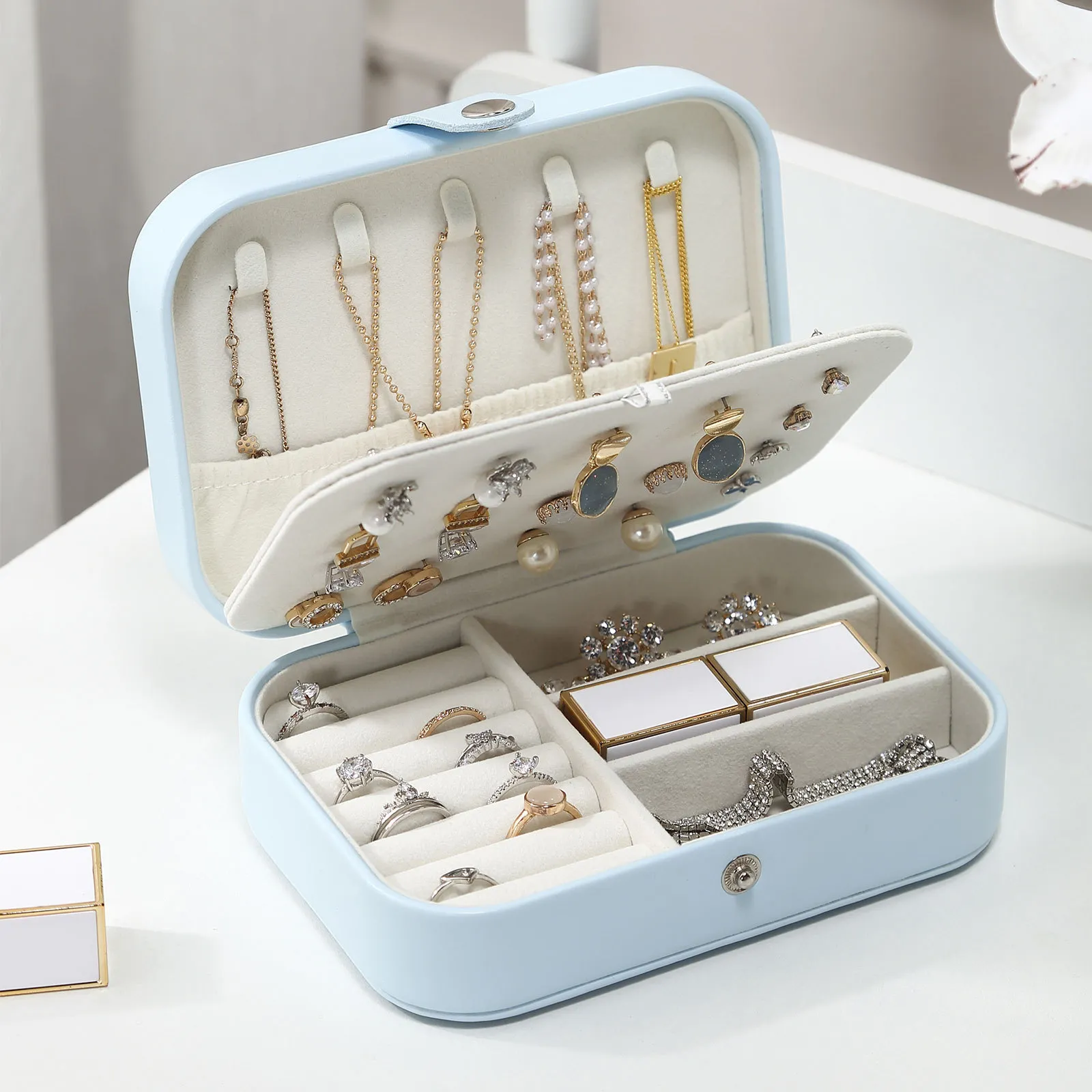 Wholesale Creative Portable Travel Storage Box Earrings Ring Case Romantic Box