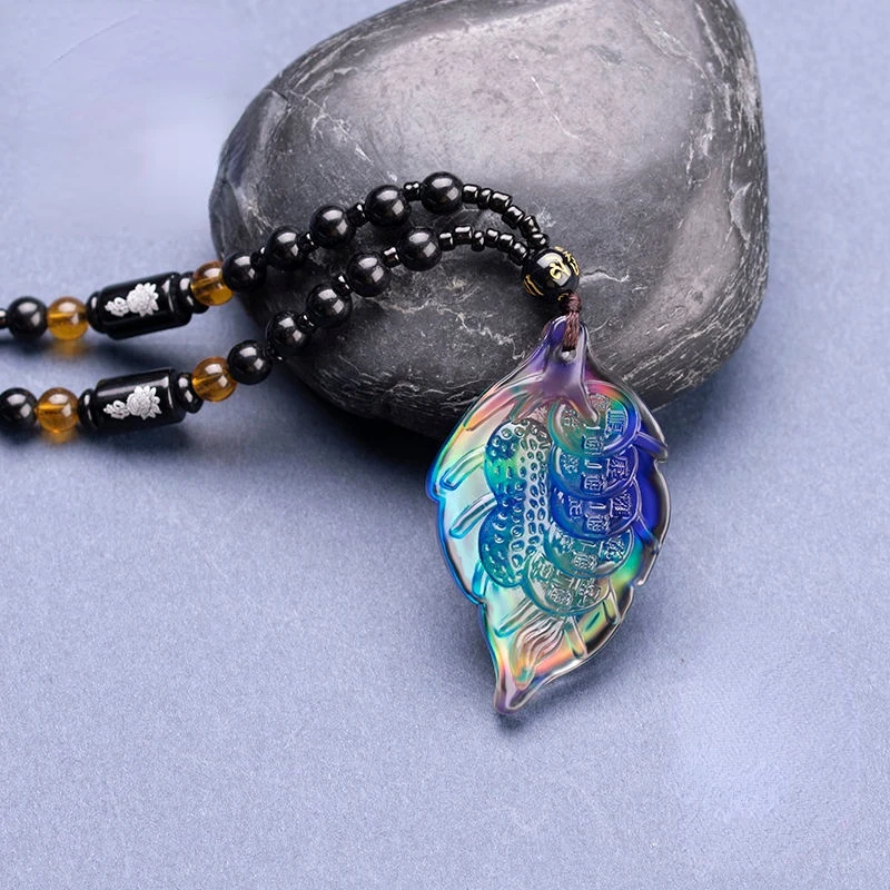 

Leaf Pendant Color Changed By Temperature Creative Necklace Pendant for Men and Women Wholesale Overnight Wealth Leaf Necklaces