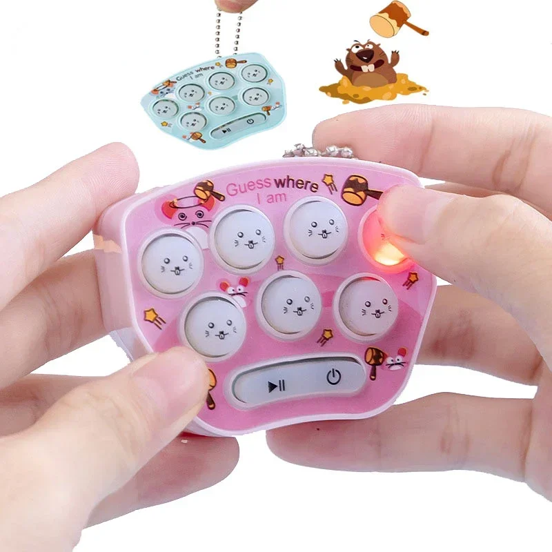 

Карманная мультяшная электронная игрушка с брелоком, мини портативная игровая консоль Whack-a-родинка, Интерактивная Милая головоломка для досуга для родителей и детей