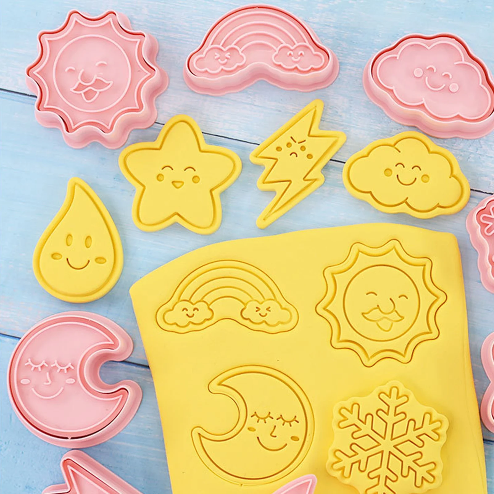 

8pcs DIY Cartoon Pastry Cutter DIY Cartoon Biscuit Molds Stampers Kitchen Tool Biscuit Molds Stampers Kitchen Baking Tool For