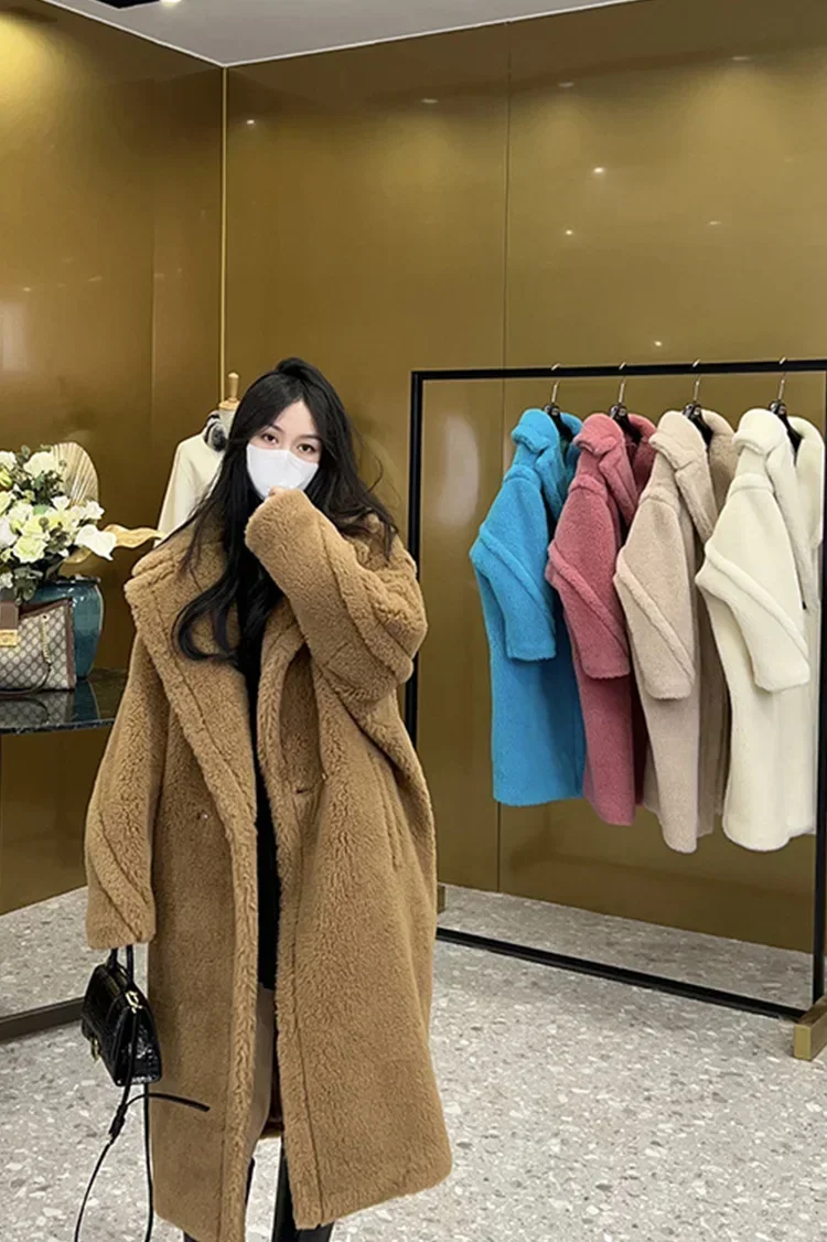 Женское зимнее пальто с плюшевым мишкой