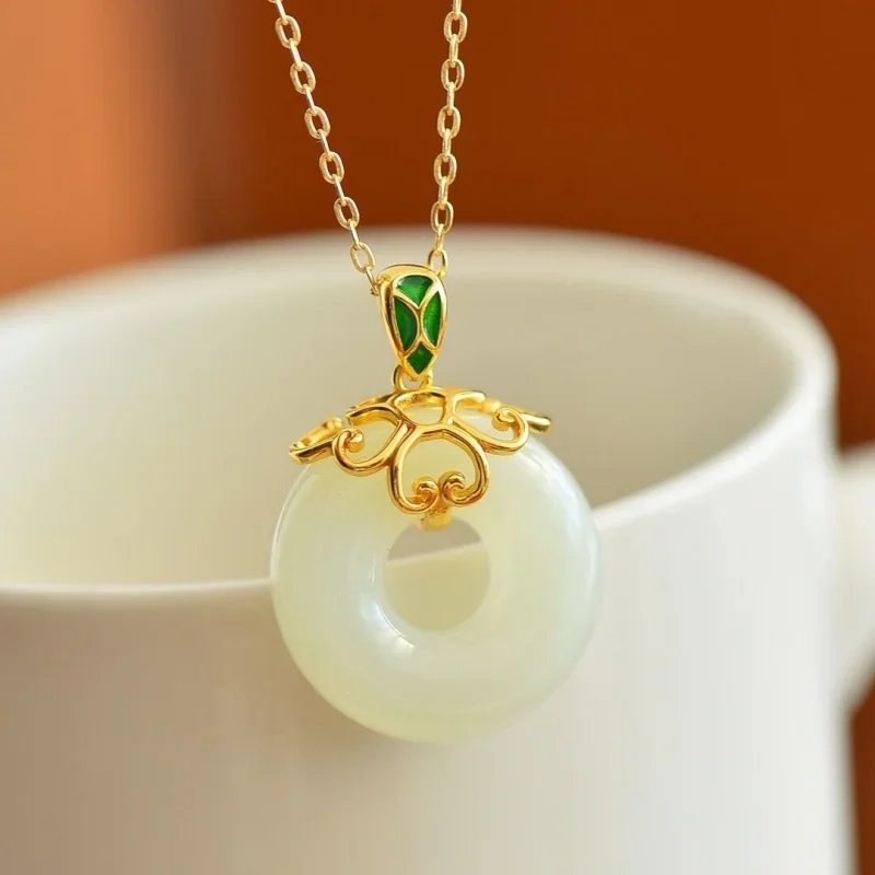 

Vintage New White Jade Safety Button Amulet Luy Pendant Nelace