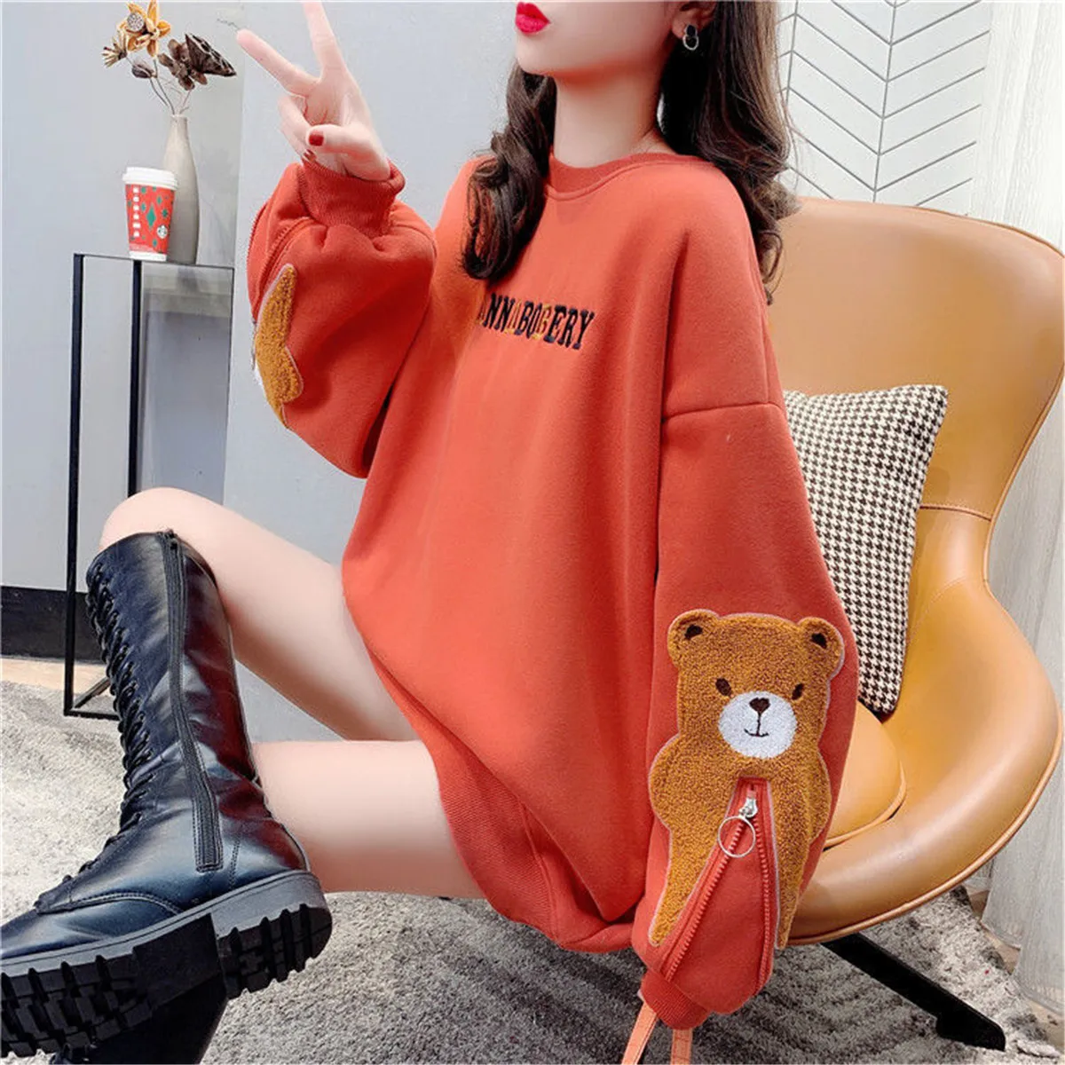 

Cute Bear Oversized Japanese O-neck Anime Sweatshirt Casual Streetwear Kawaii Cartoon Print Hoody Japan Harajuku Hoodie Girls