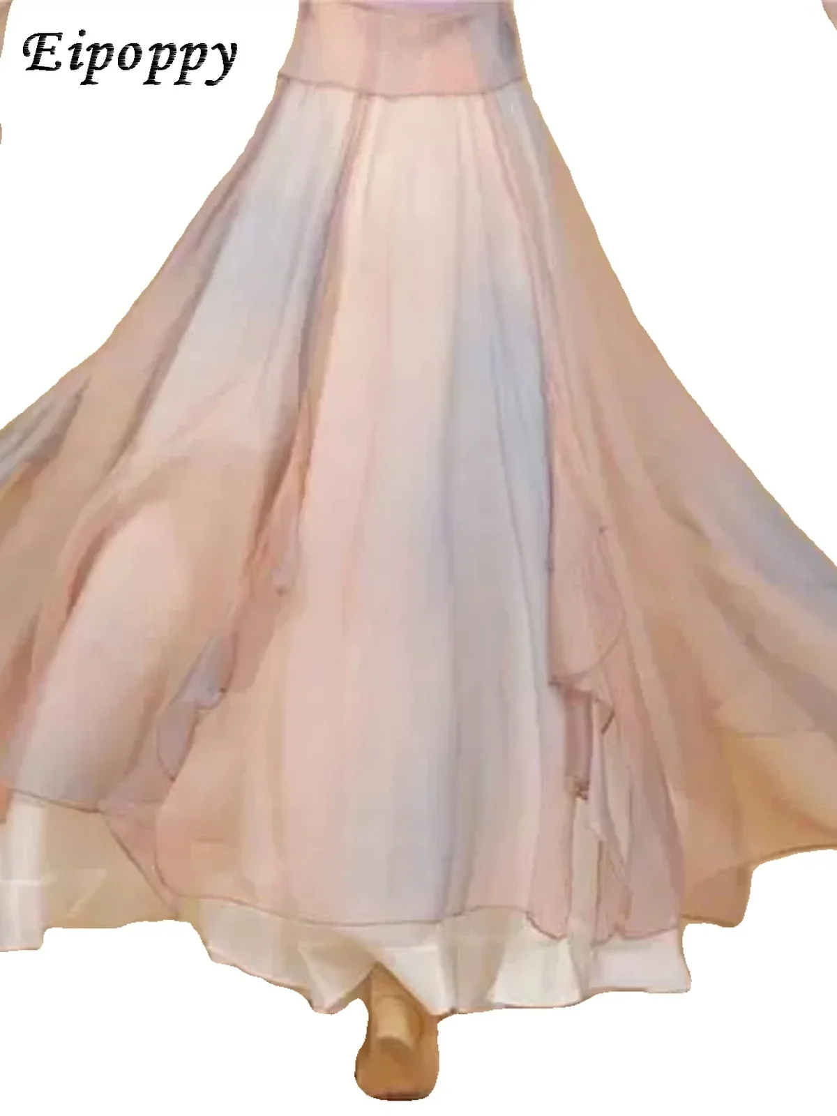 Костюм для классических танцев женщин