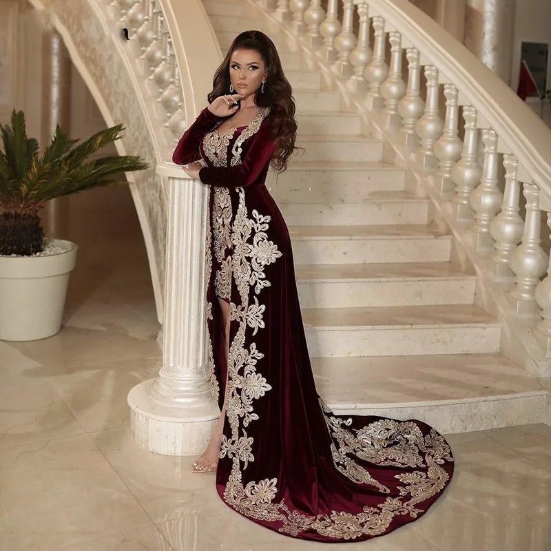 

Burgundy Velvet Sweetheart Elegant Prom Dress Arabic Style Sweep Train Long Sleeves Lace Appliques Evening Gown Robes De Soirée
