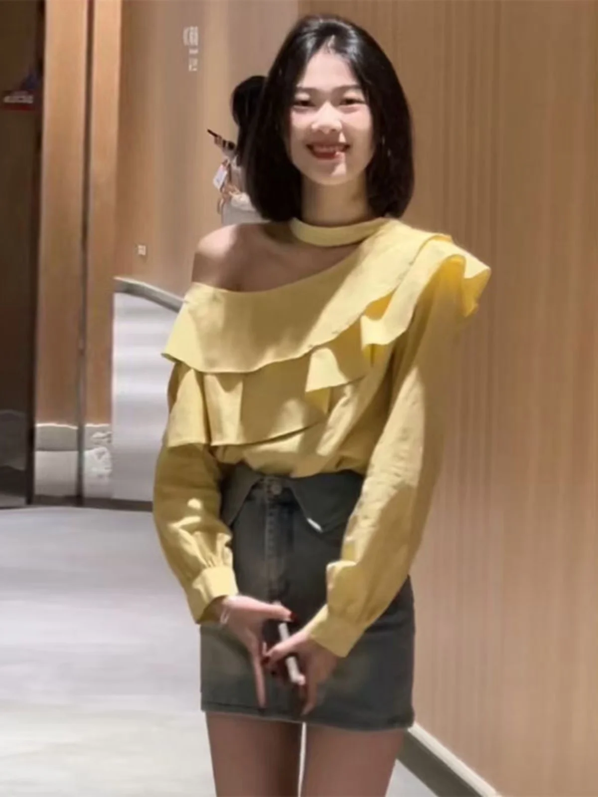 Slish Halterneck off-the-Shoulder Ruffle Collar Long Sleeves 2025 Spring New Arrival Elegant French Sle Diagonal Shoulder...