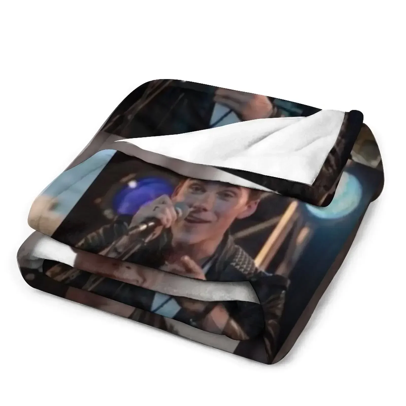 Пушистое одеяло College of Reggie из JATP