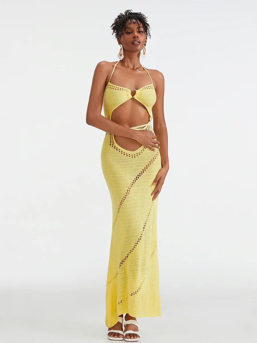 Женское трикотажное длинное платье без рукавов однотонное с лямкой на шее