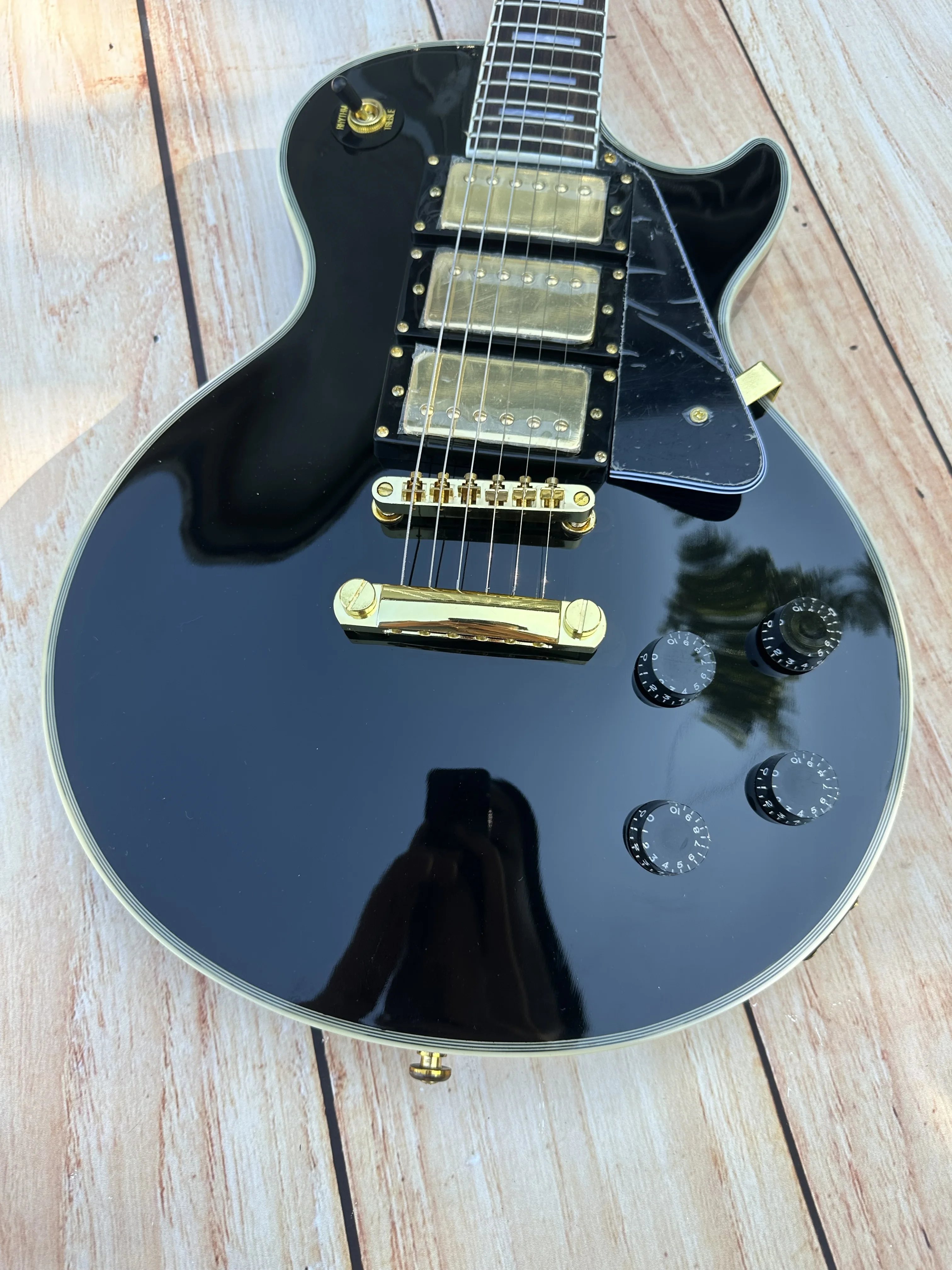 Электрогитара по индивидуальному заказу импортная деревянная и экологически