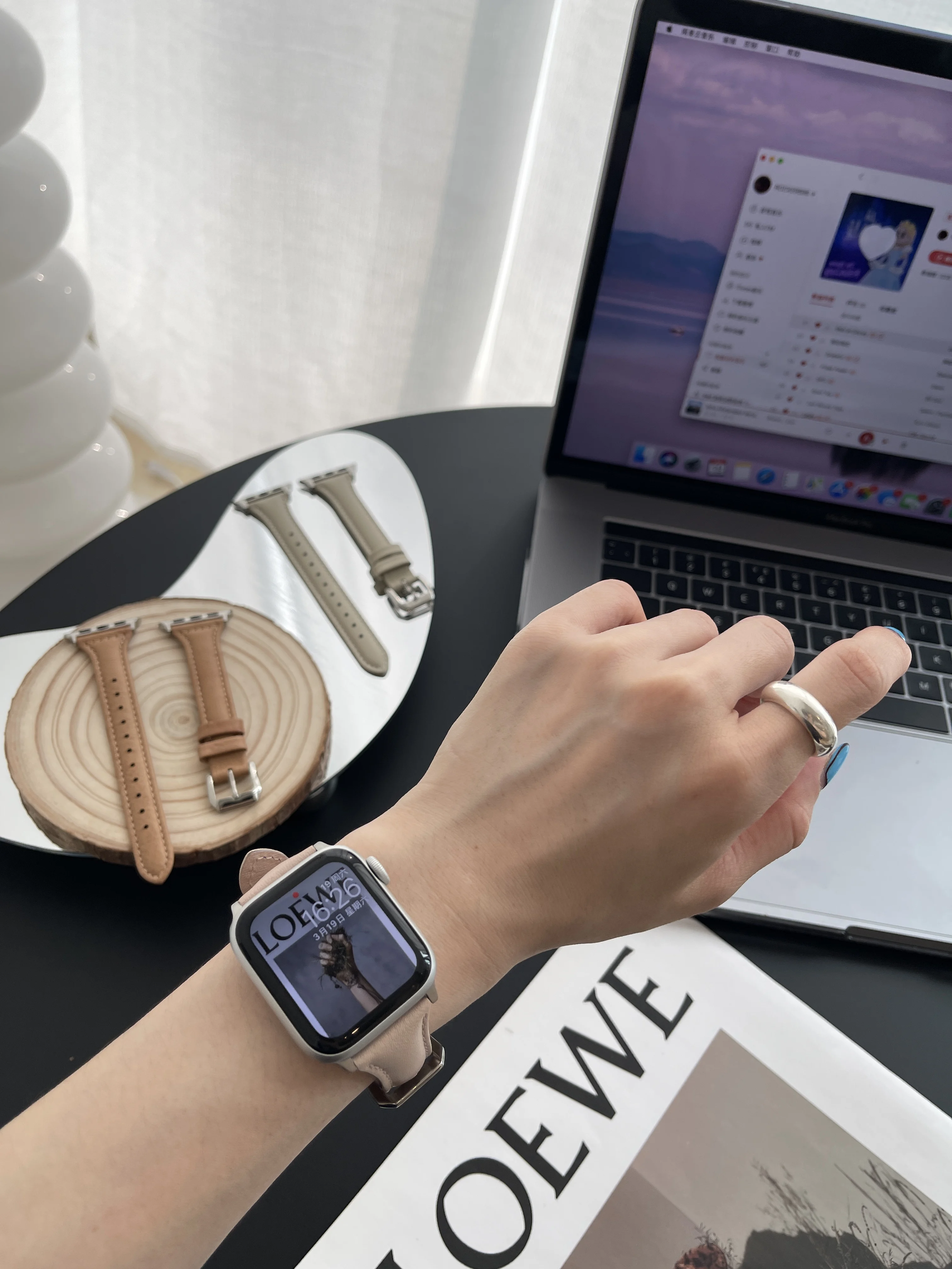 

Fishtail Metal Buckle Design Slim Leather Band For Apple Watch 41mm 38mm 40mm Thin Strap For iwatch Series 7 6 5 4 3 2 se Bands