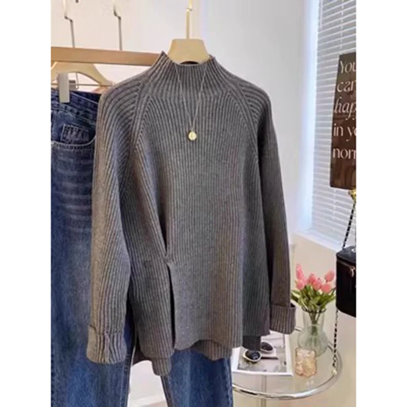 Фиолетовый вязаный свитер в полоску с высоким воротником для женщин