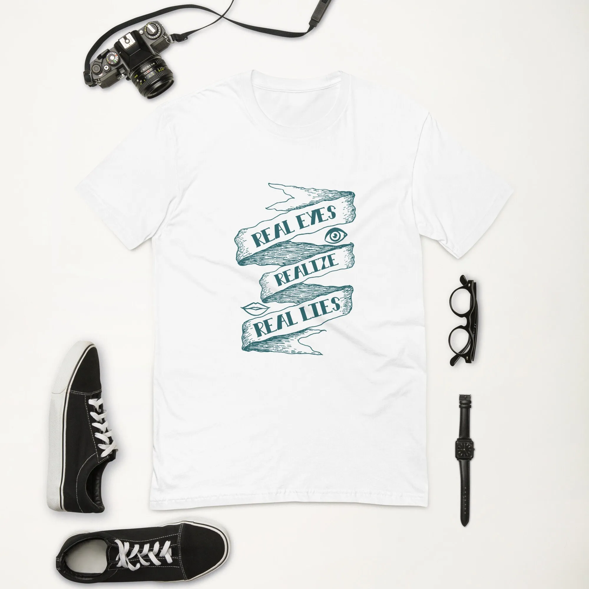 Футболка Real Eyes Realize Lies