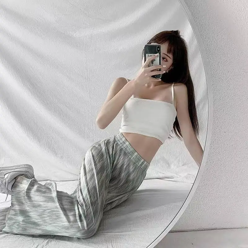 Рисунок 2 - Брюки женские тонкие с высокой талией