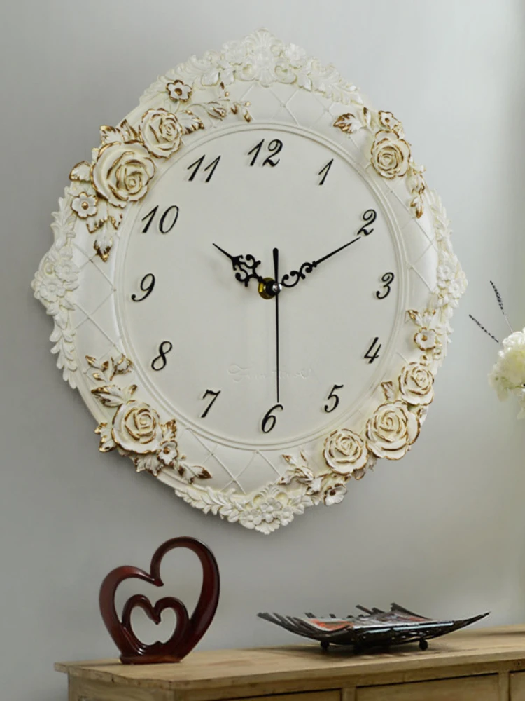 A European Style Creative Living Room Clock Hanging Wall Household Hotel Restaurant Clock Mute Hanging Watch Decoration