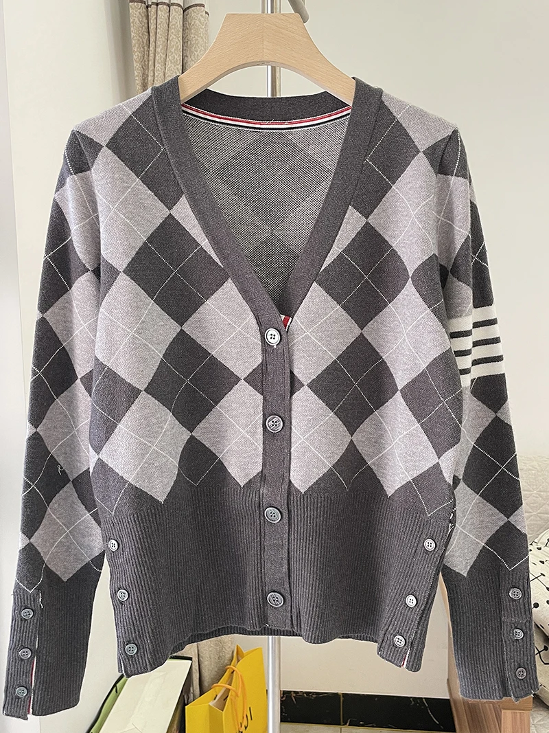 

Женский клетчатый вязаный кардиган TB, шерстяной Свободный кардиган, винтажный дизайнерский свитер на осень и зиму