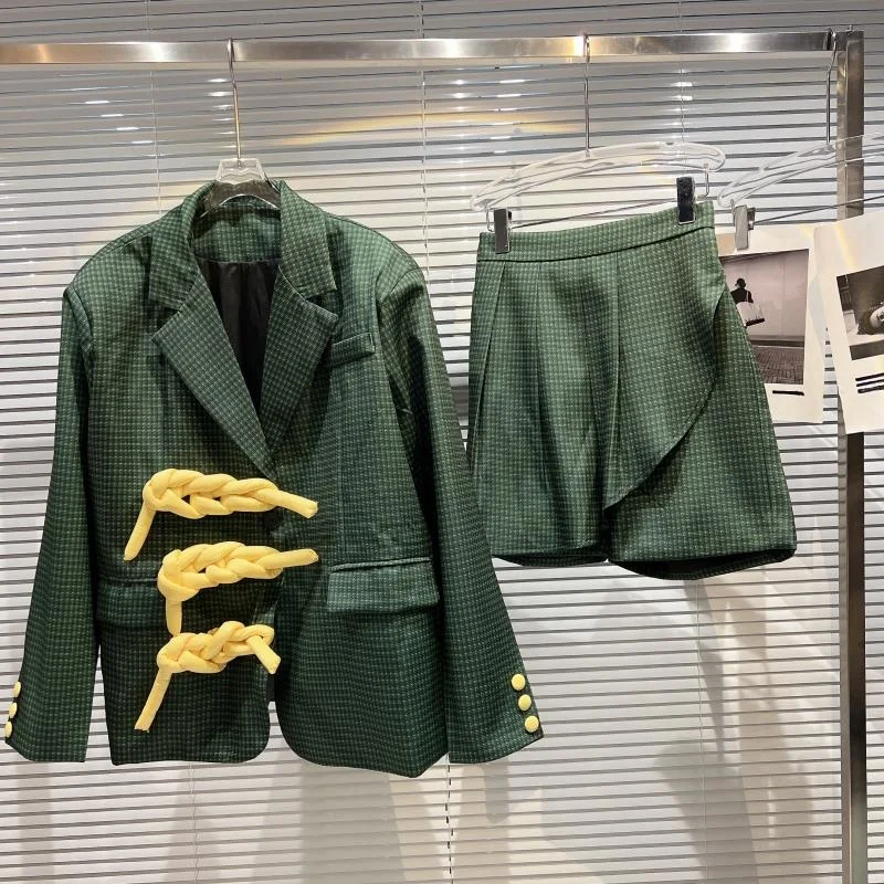 

Bandage Color Block Design Blazer Jacket + Wide Leg Shorts Green Sprign Women Two-piece Set