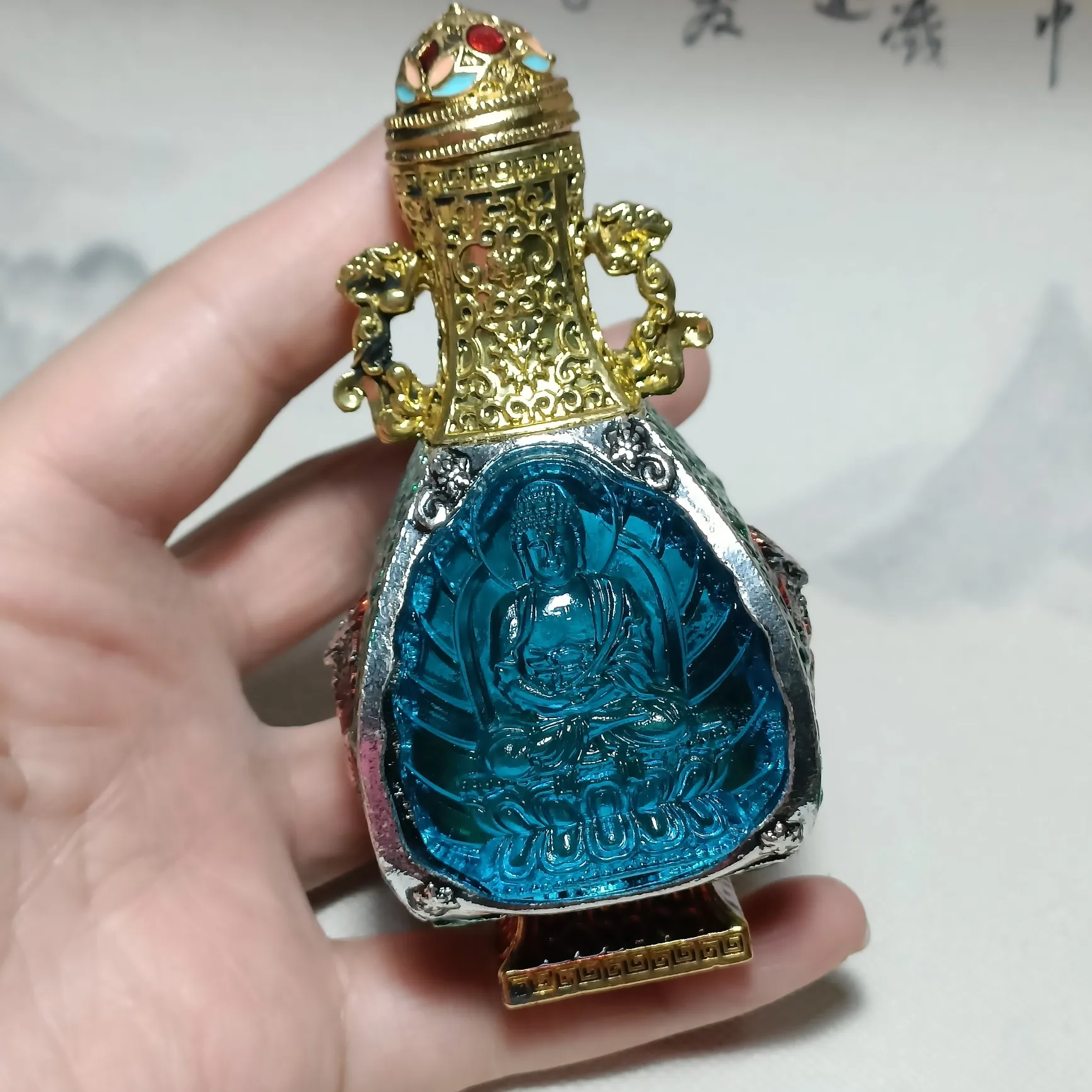 

China Elaboration Tibetan Silver Statue Inlay Gems Snuff Bottle Metal Crafts Home Decoration#61