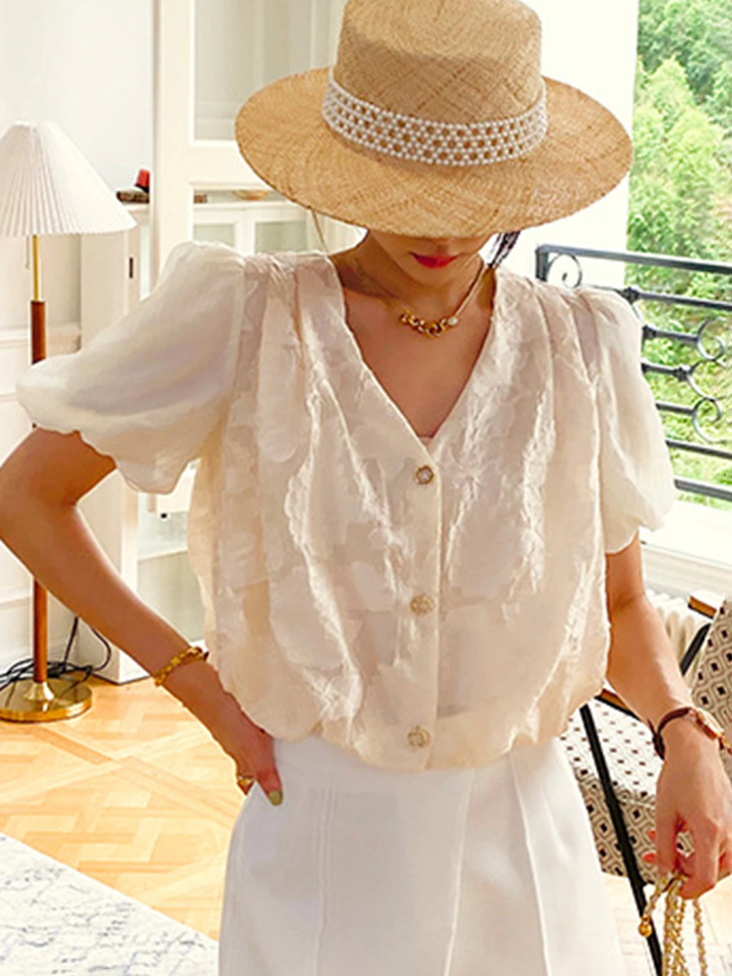 

2022 New Vintage Elegant Summer Shirt Women Textured Jacquard V Neck Puff Short Sleeve Cardigan Tops French Fashion Blouses