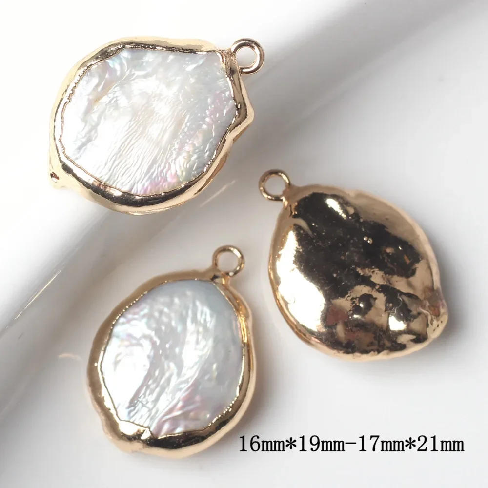 Круглый кулон в стиле барокко с натуральным жемчугом и золотыми краями браслет