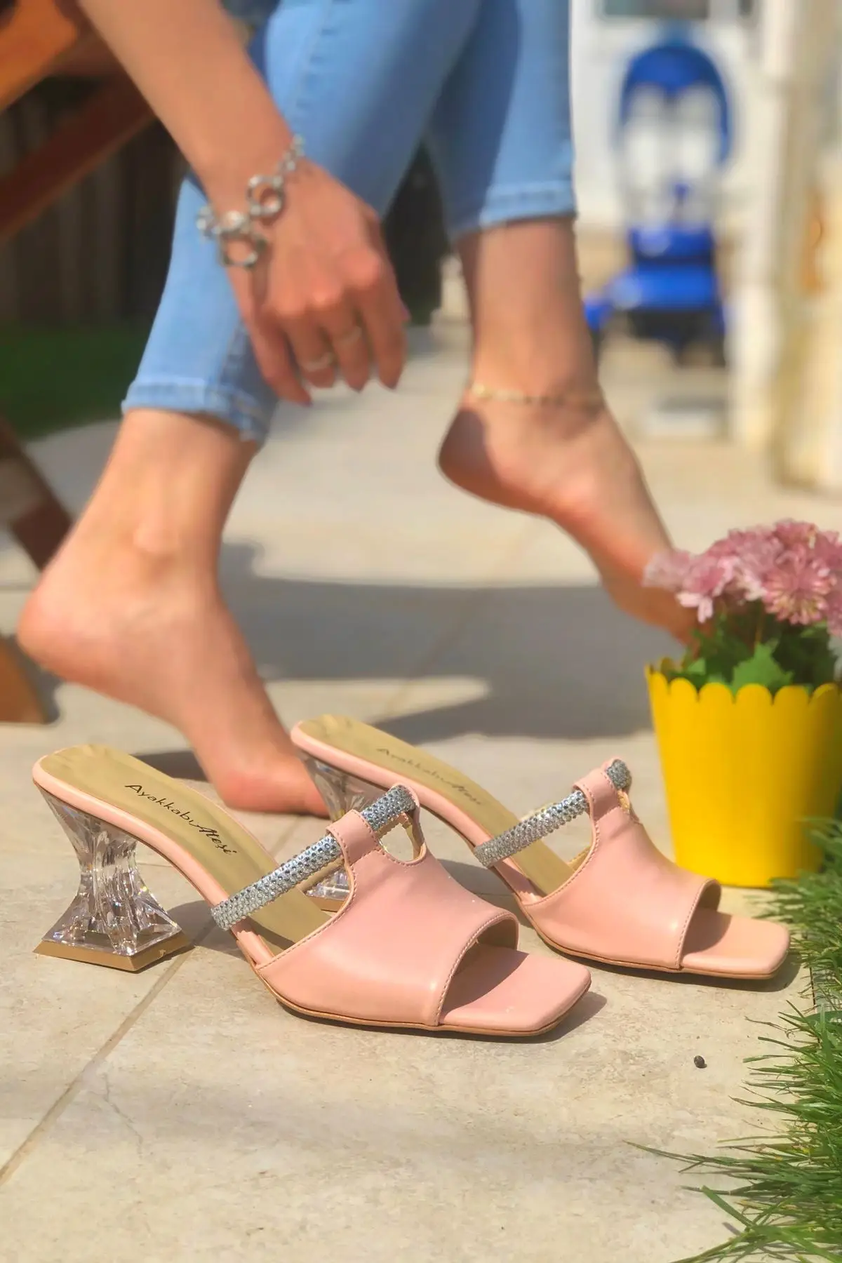 

Women's Fashion Handmade Special Leather Stone Transparent Heels Slippers