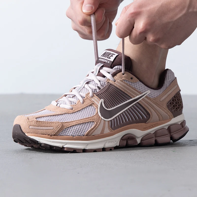 Мужская обувь NIKE ZOOM VOMERO 5 новинка 2024 удобная дышащая для тренировок на открытом