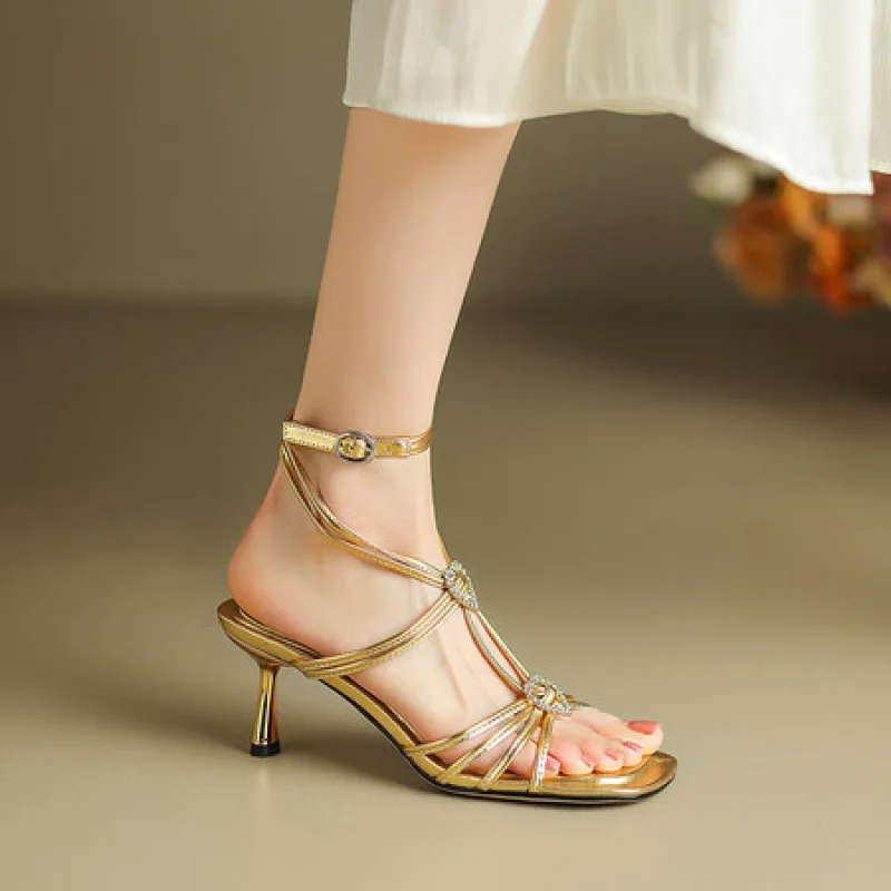 

Новинка лета 2023, Модные женские сандалии, модная мягкая обувь