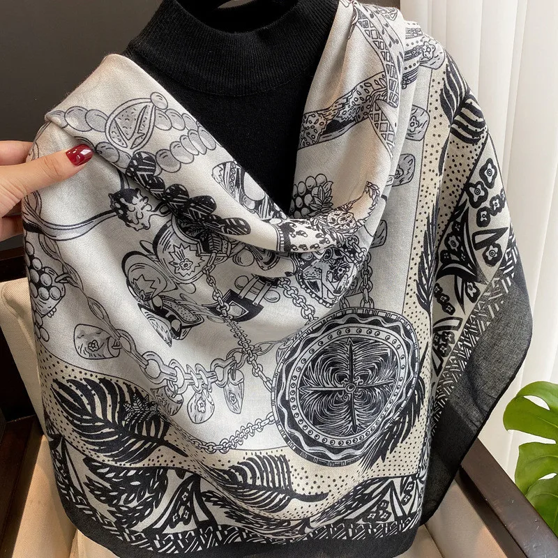 Рисунок 3 - Женский шарф из пашмины