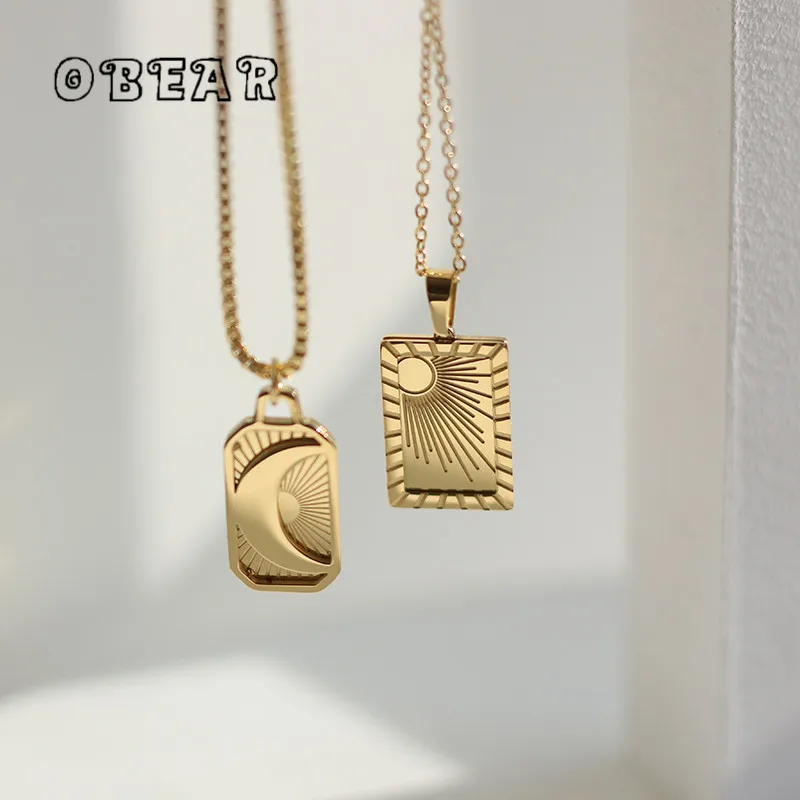 

Carved Sun Moon Pendant Necklace Women Stainless Steel 18k Gold Plated Sweet Romantic Girlfriend Jewelry Gift