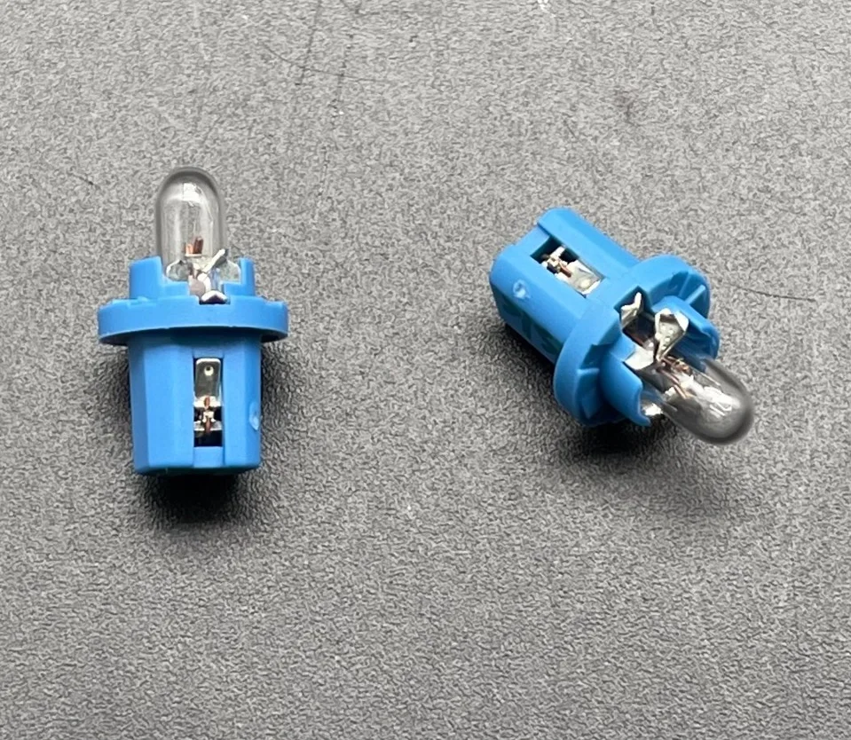 

2pcs for Buick GL8 Dashboard Indicator Bulb for Audi Door Light for Sail Additional Brake Light