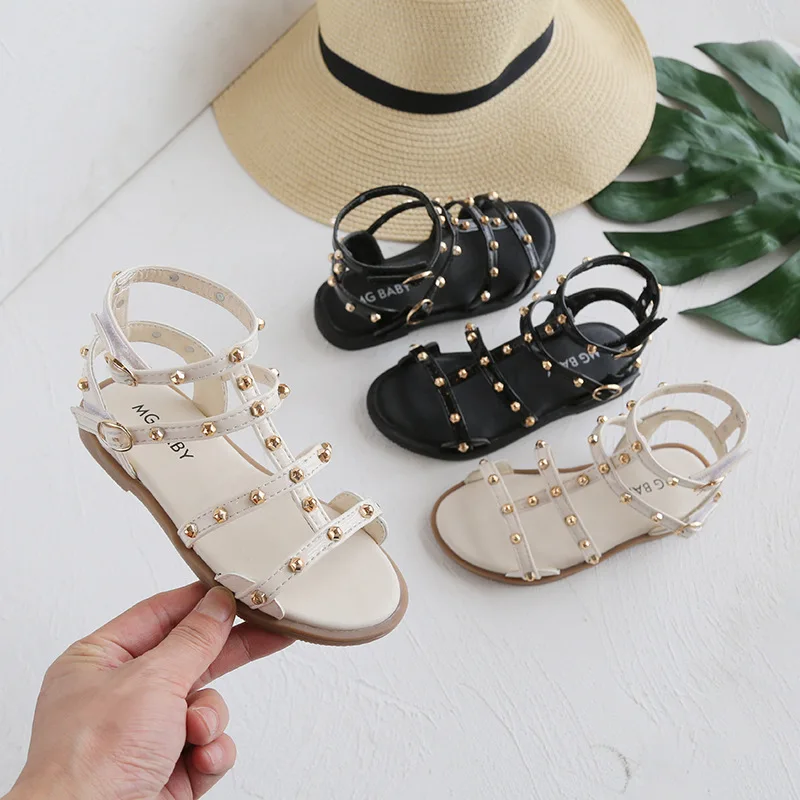 

Girls Sandals 2022 Summer Kids Fashion Korean Style Rivets Children Rome Shoe Soft Princess Black Casual Flat for Beach Chic