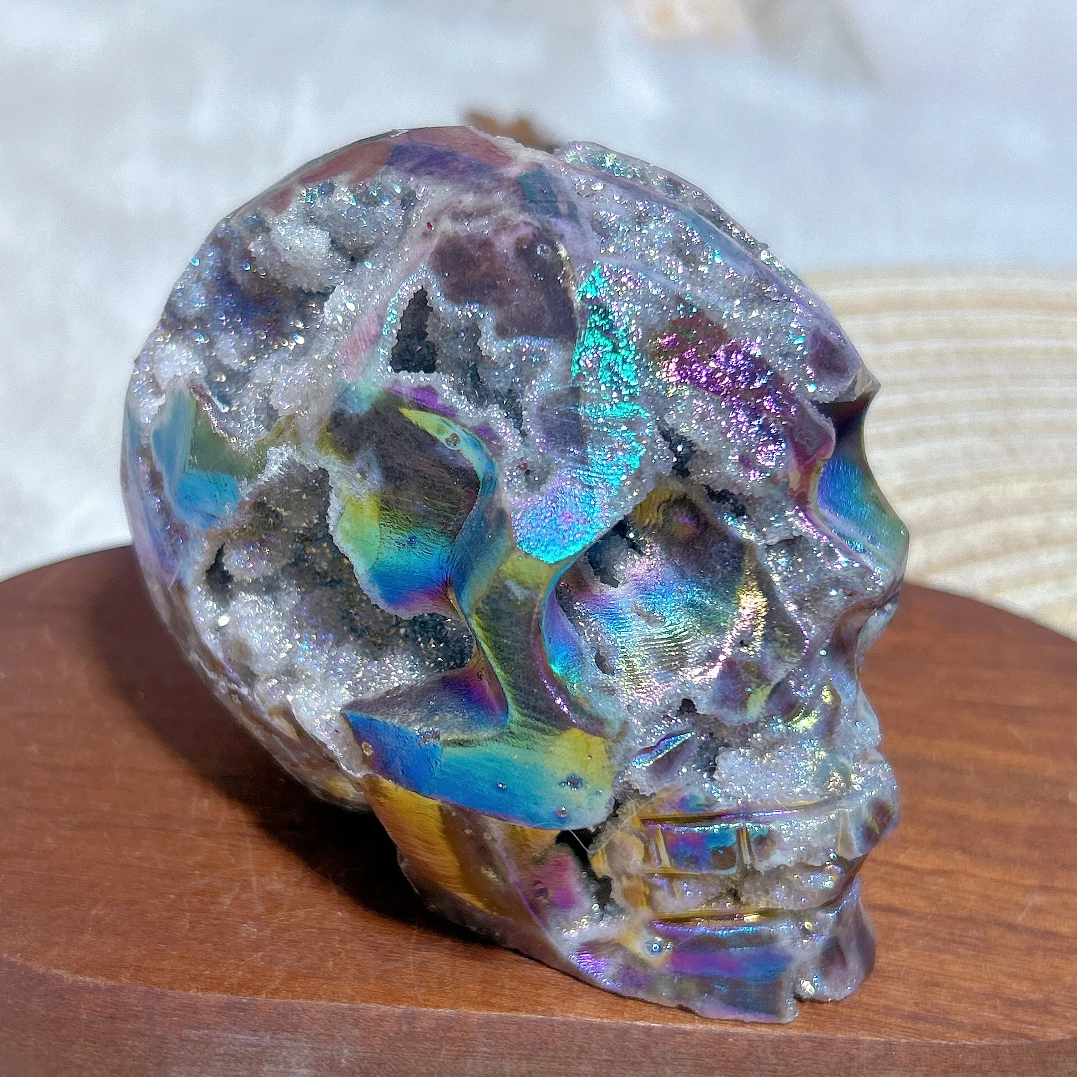 

Натуральные кристаллы Аура Друзы сферит череп