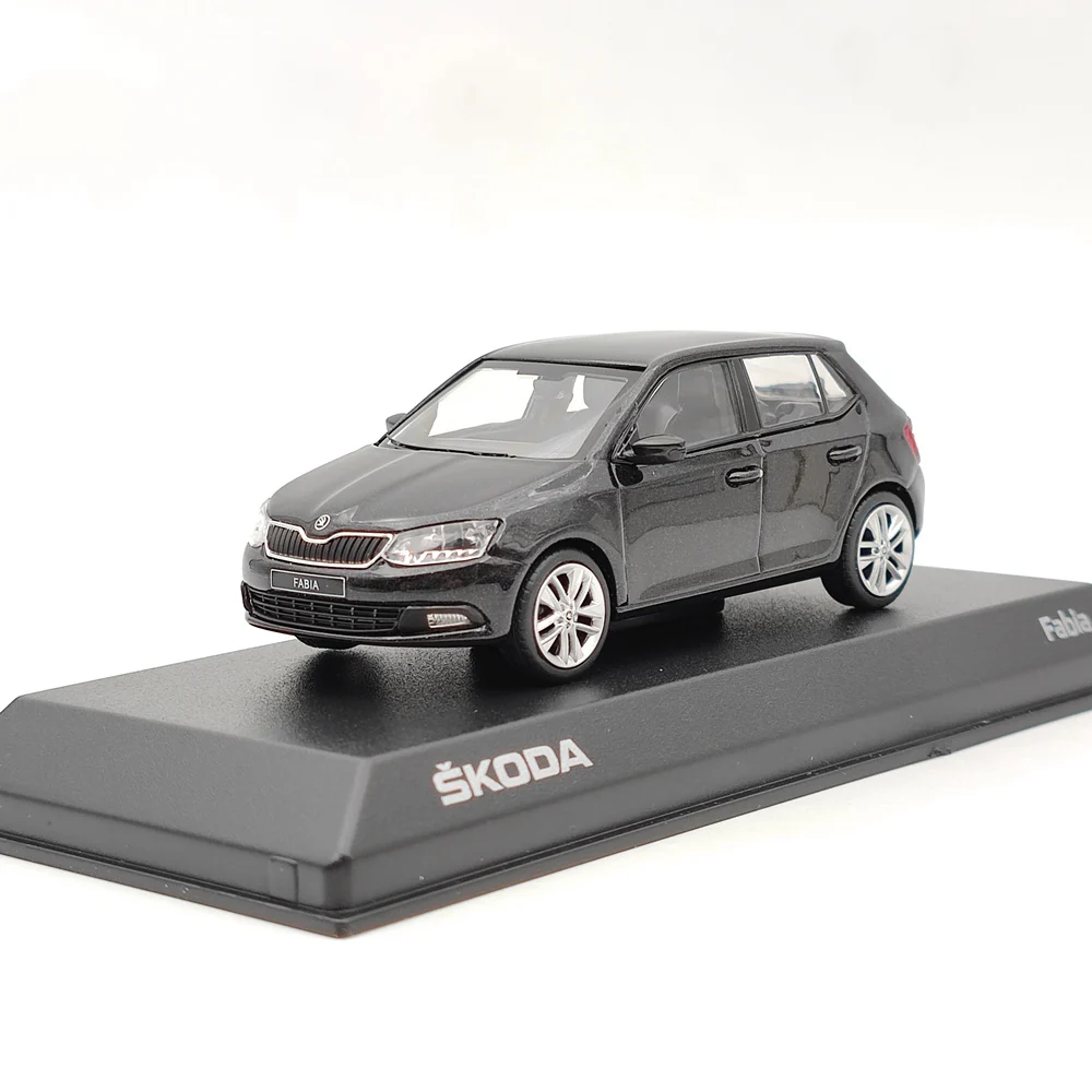 

Модель автомобиля из сплава Norev 1/43 Be + nz gle coupe 2015