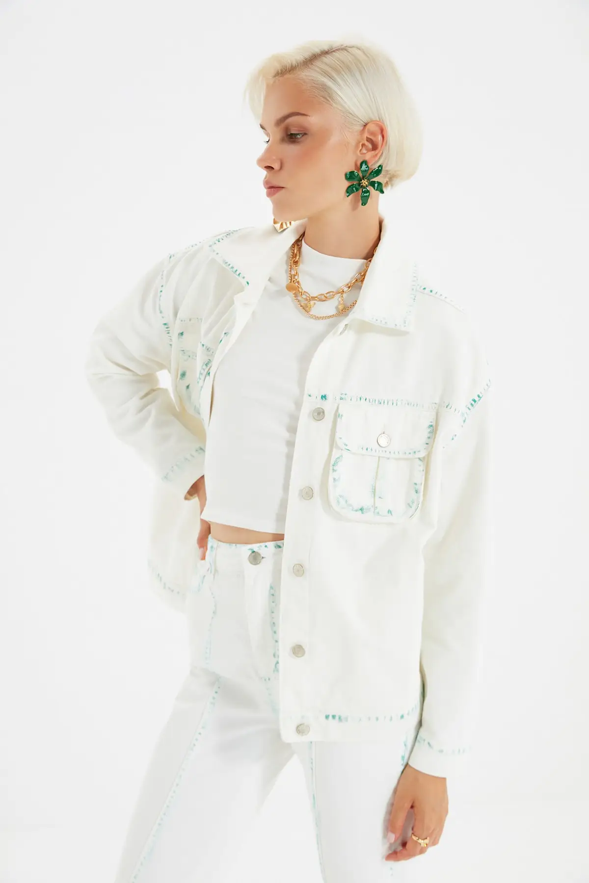

Trendyol Batik Wash Detailed Denim Jacket TWOAW22CE0051