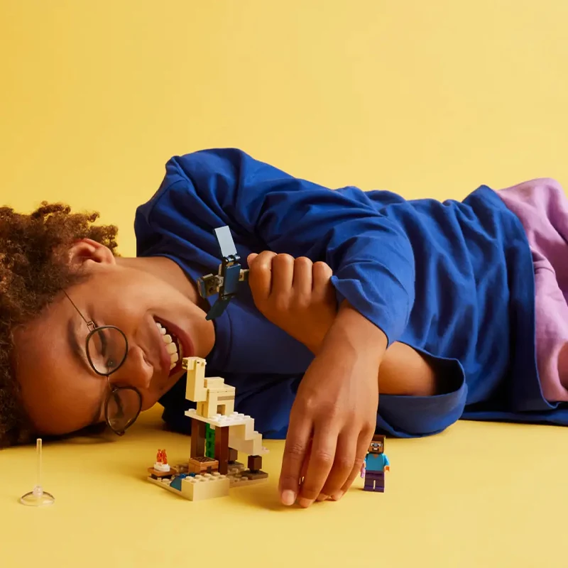 Конструктор LEGO 21251 в стиле майнкрафт пустынная экспедиция Стива строительная