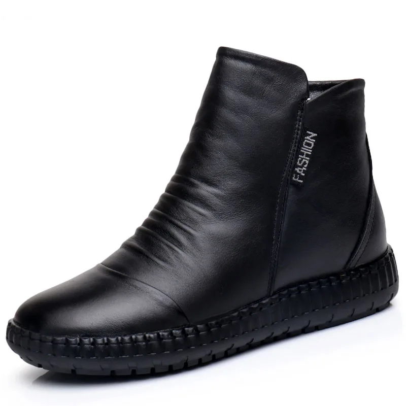 2023 Fashion Winter Plus Velvet Leather Shoes Women Boots Round Head Thick Bottom Waterproof Leather Women Boots Sneakers