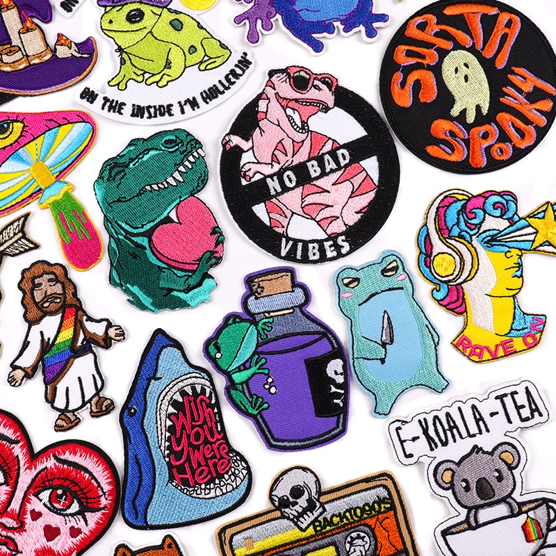 

Cartoon Patch Animal/Dinosaurs/Frog Embroidery Patch Iron On Patches For Clothing thermoadhesive Patches On Clothes Sew Stickers