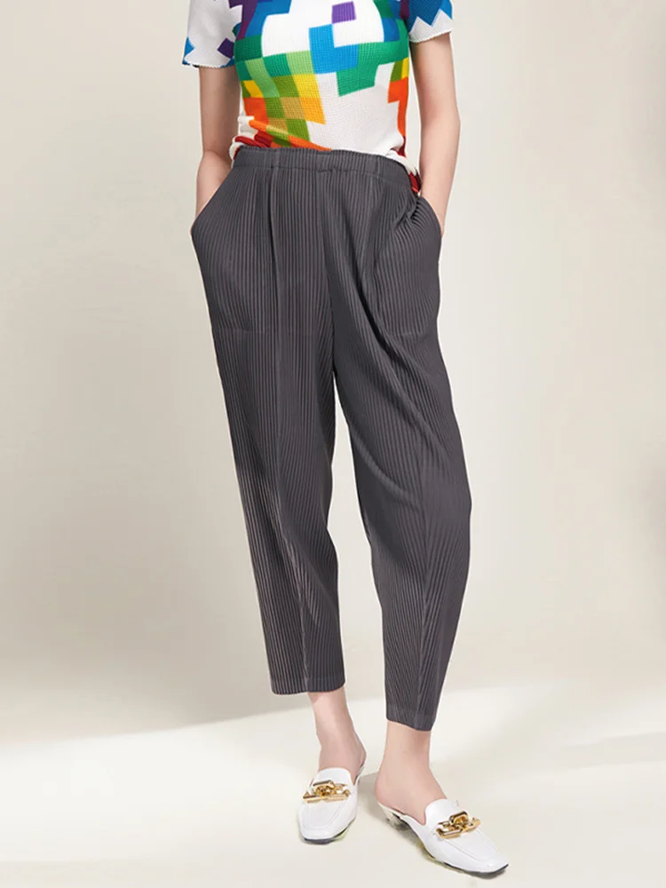 

Женские плиссированные брюки-карандаш GVUW, повседневные свободные однотонные брюки с эластичным поясом, Новинка осени 2023, модные женские бр...