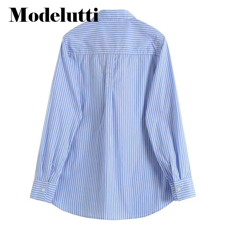 Женская блузка в полоску с длинным рукавом и лацканами