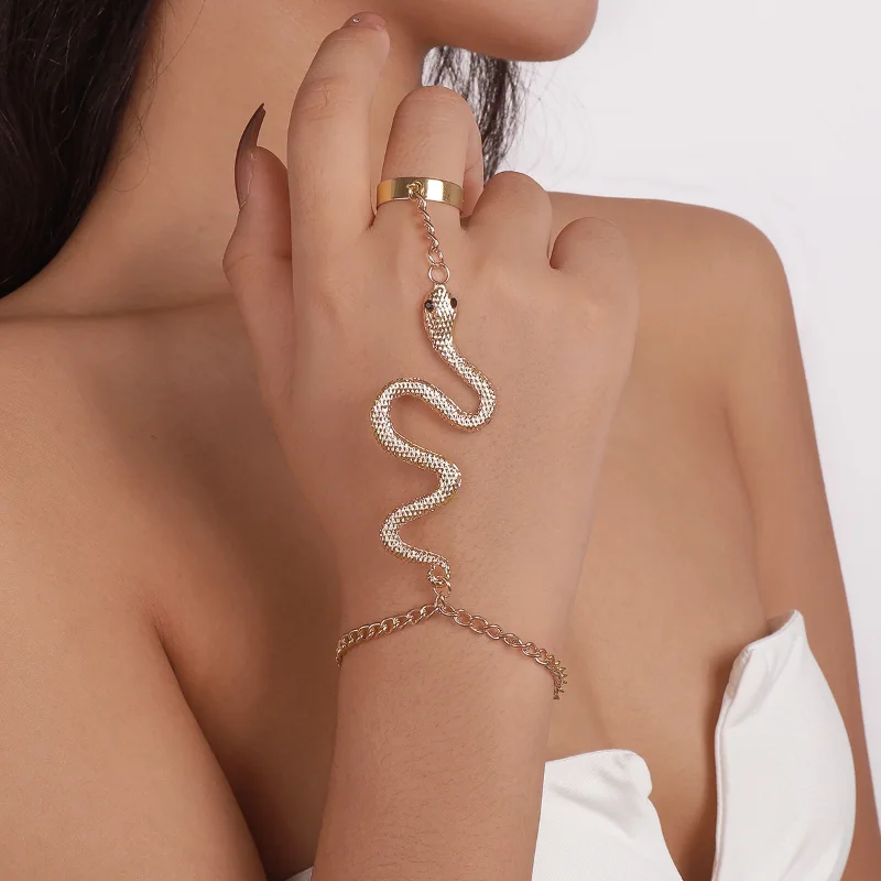 

Snake Shaped Finger Bracelet Gothic Charm Link Chain Bangle for Women Punk Style Diamond Ring Bracelet Jewelry Gifts Accessories