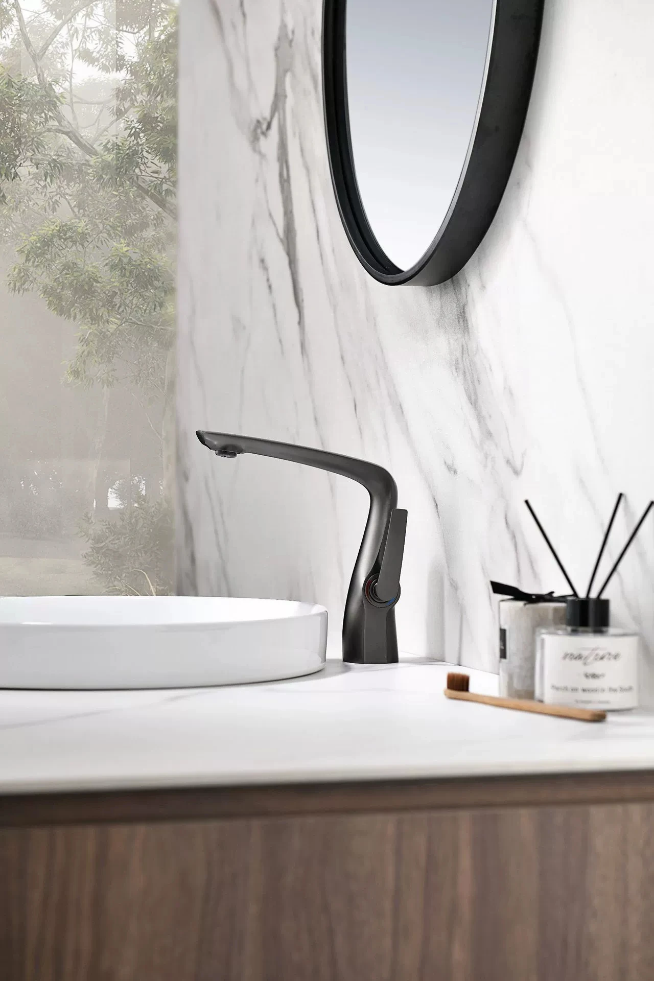 Роскошный латунный смеситель для ванной комнаты из розового золота современный