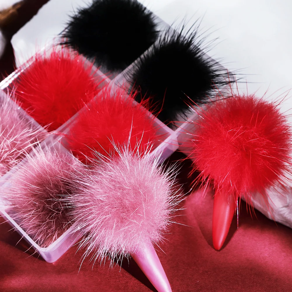 

6Pcs Red Black Fluffy Plush Balls PomPoms Kit Press On Nails With Detachable Magnetic Parts Winter Soft Hairball Charms Manicure