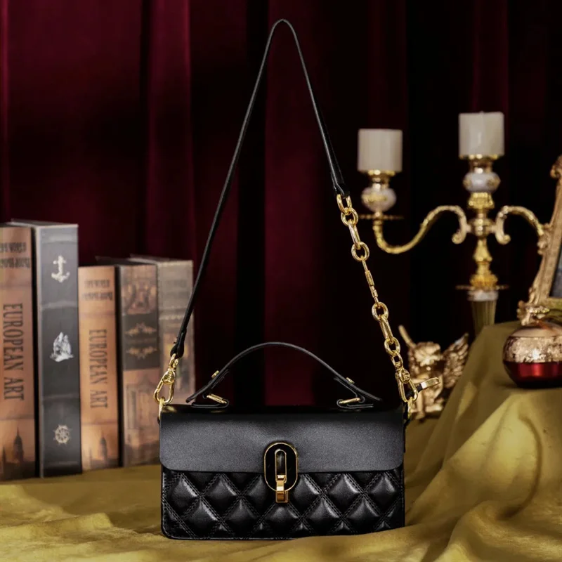 

high quality luxury brand Small design diamond chain underarm bag for women 2023 autumn and winter new lock catch portable one s