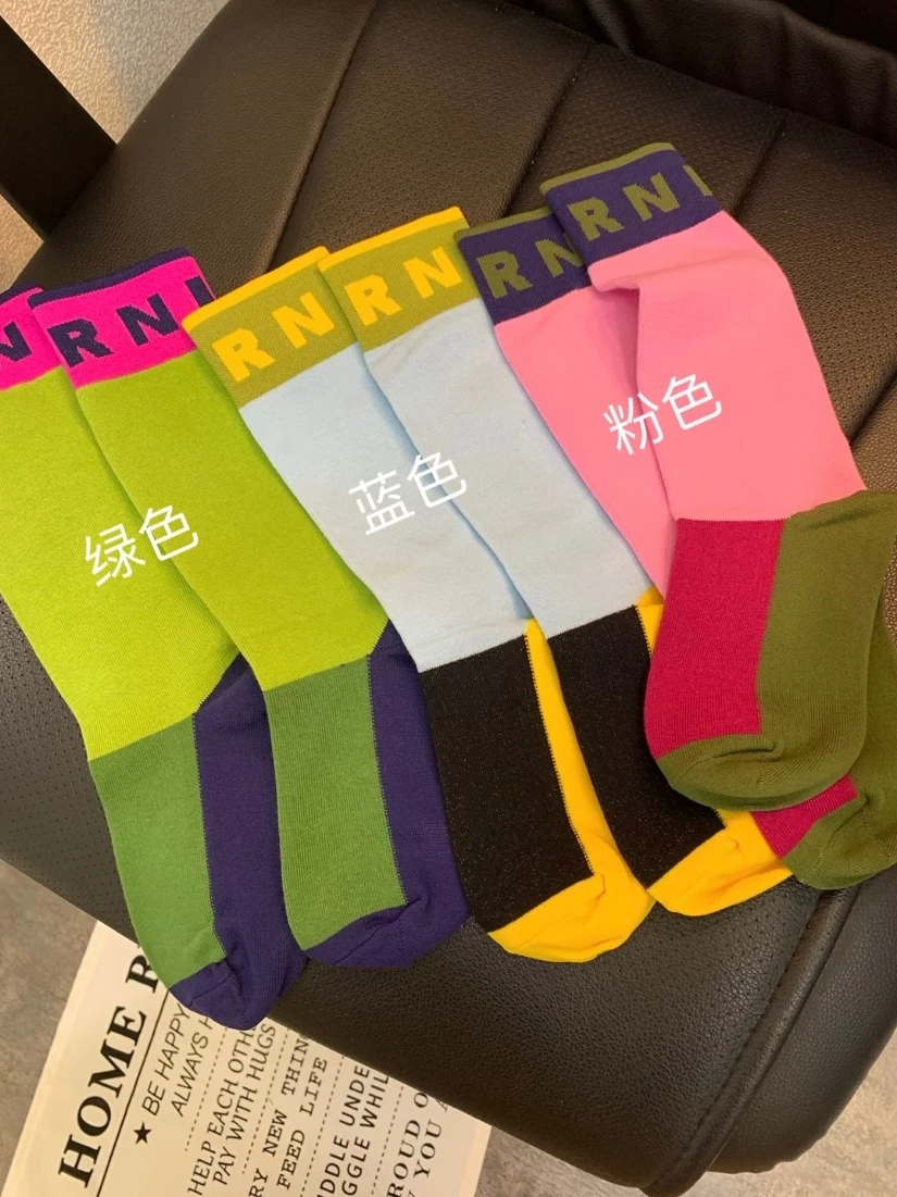 In the spring/summer 2023 female thin cotton socks color calf socks