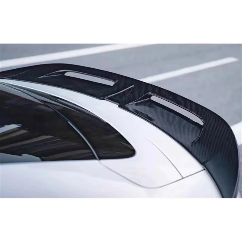 Хвостовое крыло из настоящего углеродного волокна для Porsche Taycan модифицированный