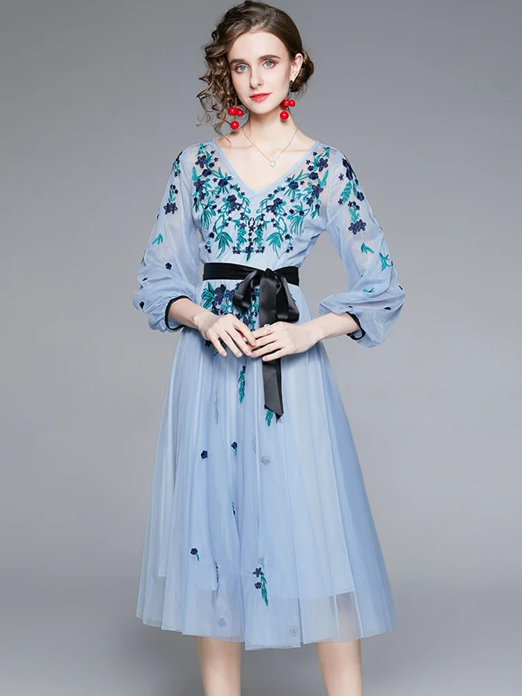 

Женское элегантное газовое платье с рукавами-фонариками и цветочной вышивкой, вечернее модное весеннее платье с V-образным вырезом и поясом...