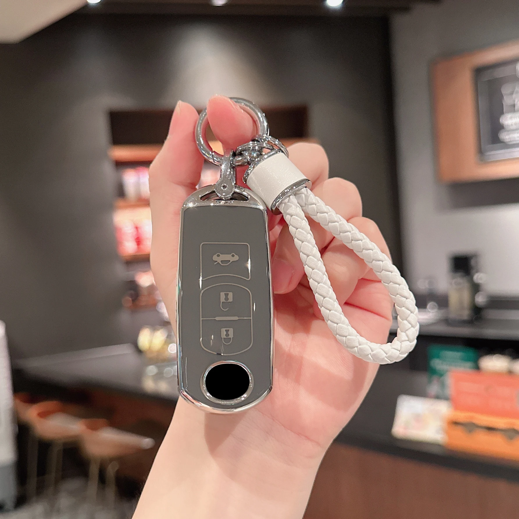 

New TPU Car Key Case Cover Silver Edge Holder For Mazda 2 3 6 Atenza Axela Demio CX-5 CX5 CX-3 CX7 CX-9 2015 2016 2017 2018 2019