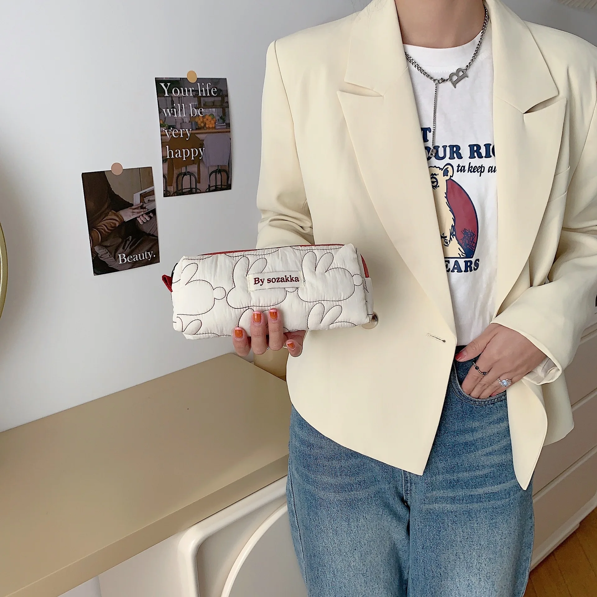 

Красный белый кролик пенал тканевый