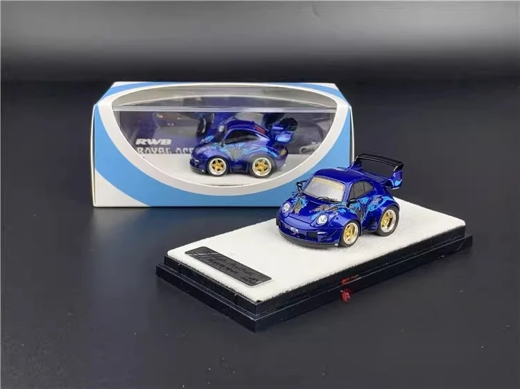 Фото Масштабная модель 1:64, лимитированная серия RWB Egg Car Q-Version, окраска в стиле Dragon Fish, предмет декора для взрослых, игрушка для мальчиков, подарок на день рождения для детей №2