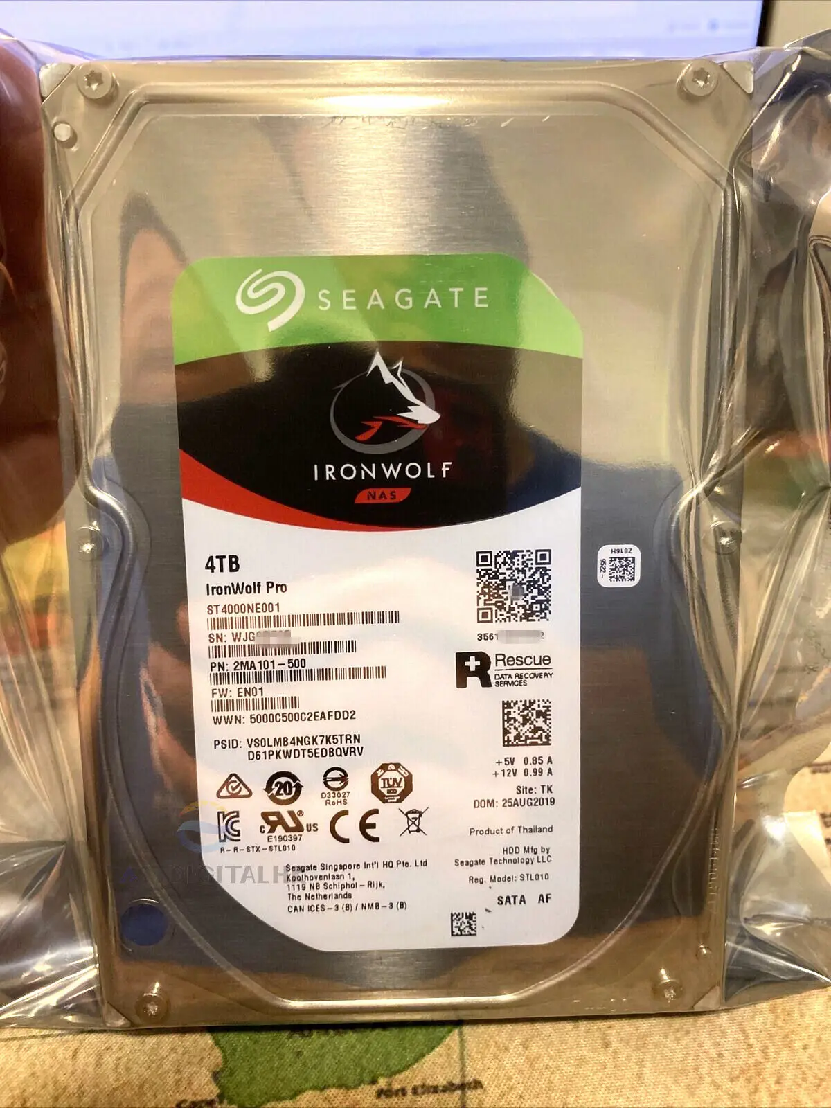 [해외] Seagate IronWolf Pro NAS  SATA 하드 드라이브  ST4000NE001  4TB  7200RPM  128MB  3.5 인치