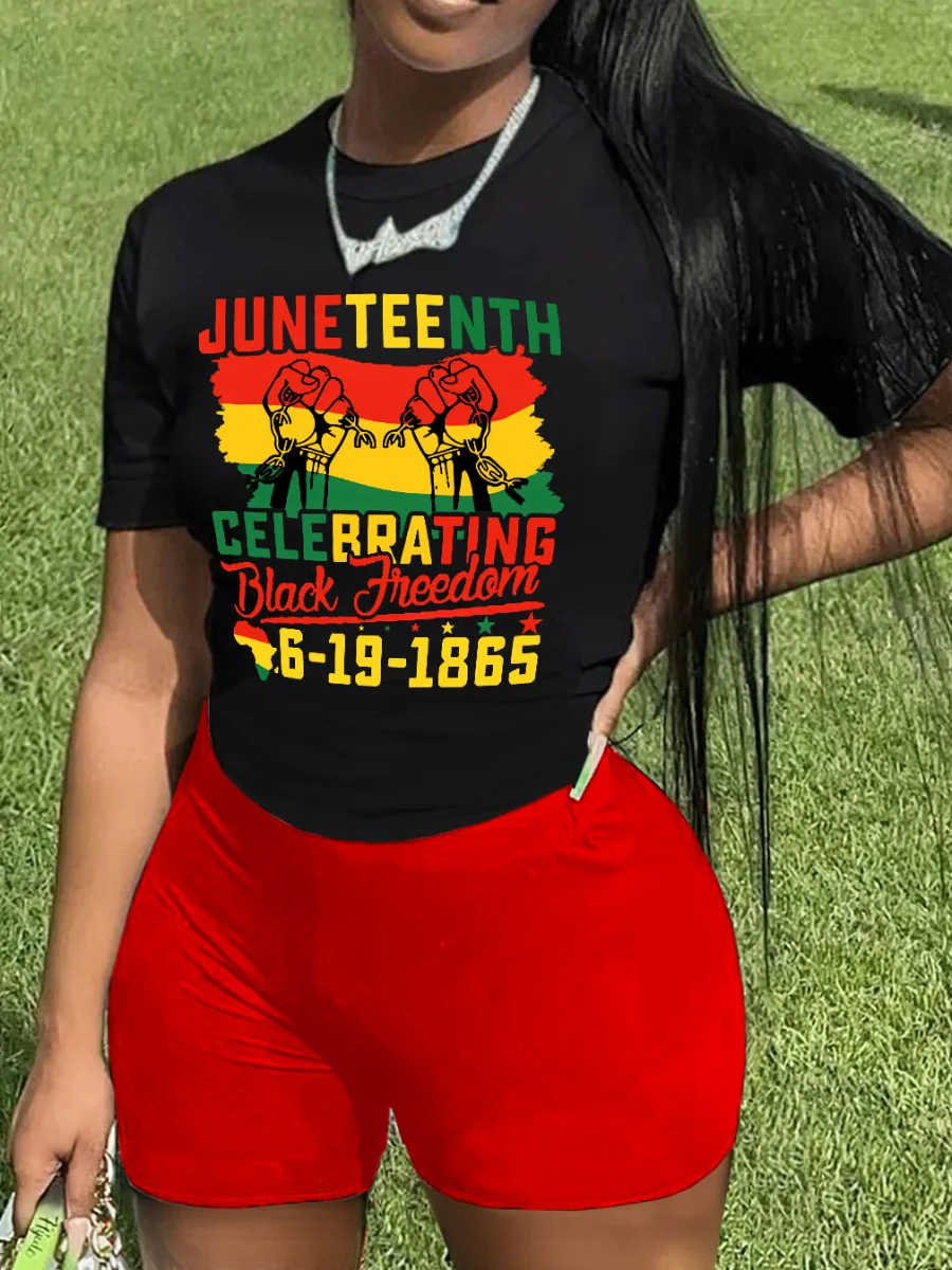 

Женский спортивный костюм из двух предметов, футболка с круглым вырезом и шорты-карандаш